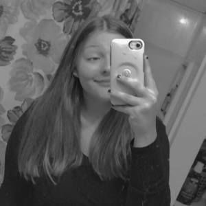 Meet your Posher, Chloe